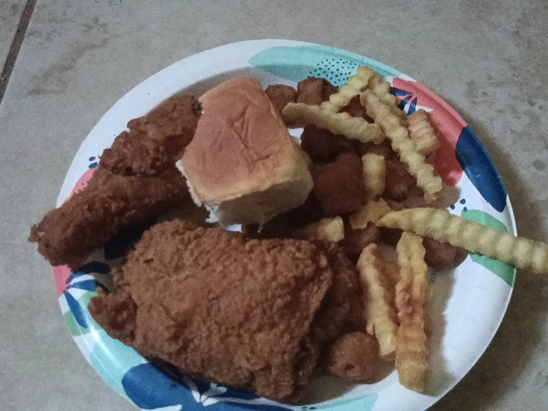 Louisiana Fried Catfish & Chicken food